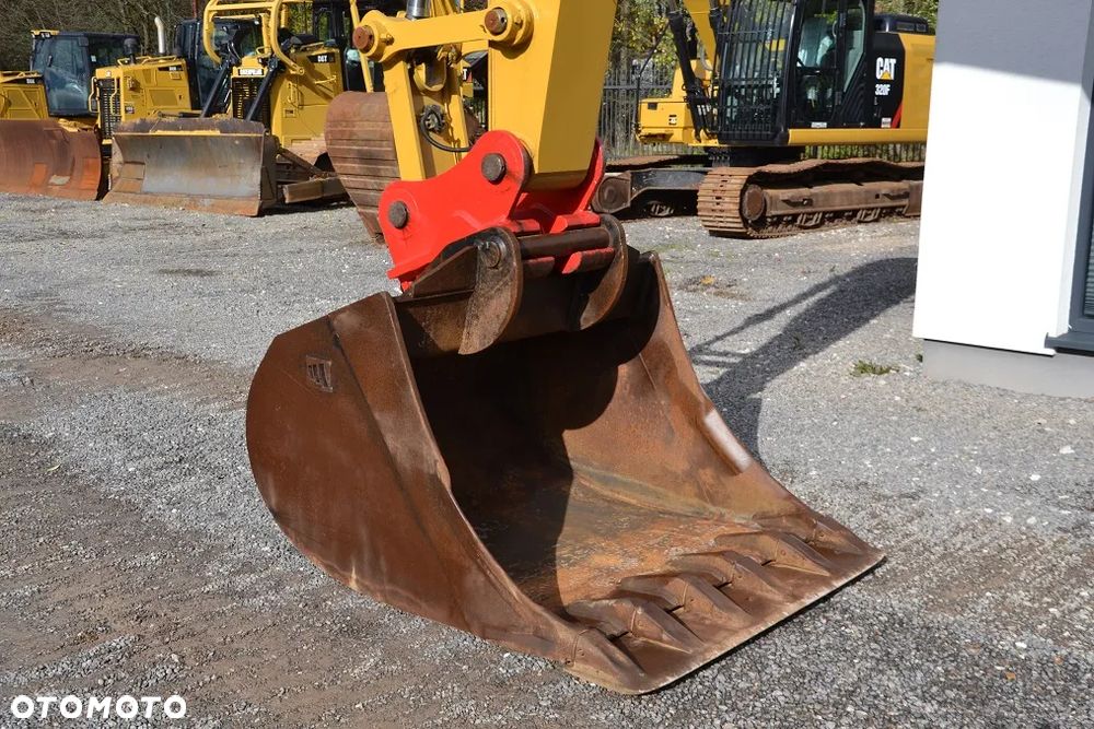 Caterpillar CAT 319 DL - 19