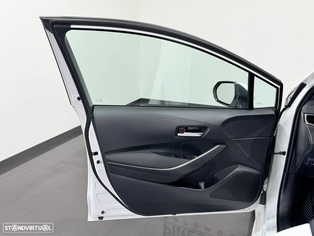 Toyota Corolla 1.8 Hybrid Comfort - 17