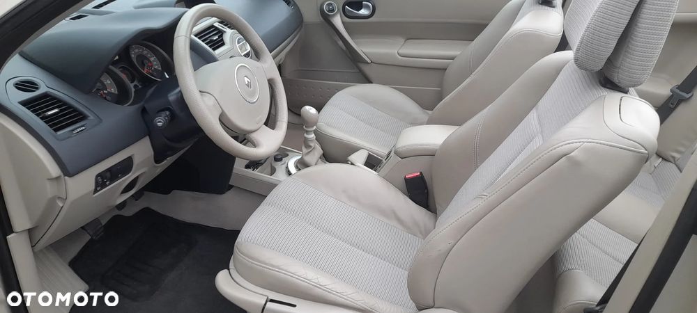 Renault Megane 2.0 Coupe-Cabriolet Confort Authenique - 12