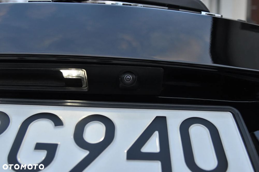 Volvo V60 D4 R-Design - 10