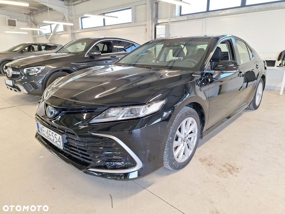 Toyota Camry - 1