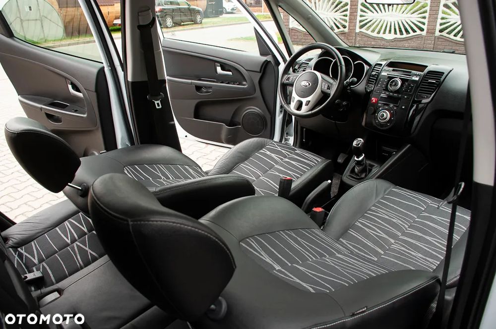 Kia Venga 1.4 S - 10