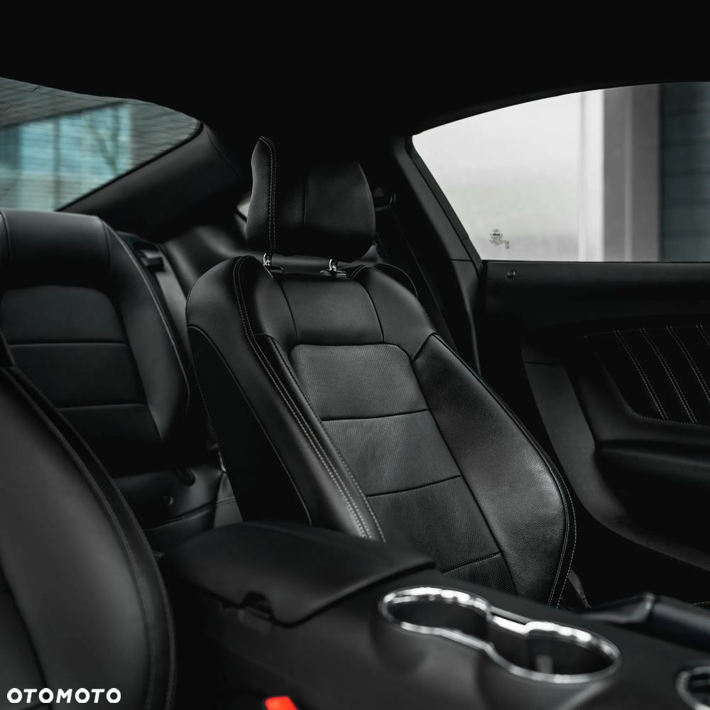 Ford Mustang 5.0 V8 GT - 12