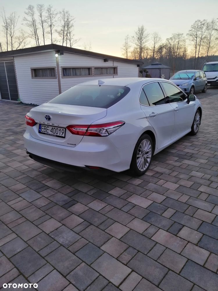 Toyota Camry 2.5 Hybrid Executive CVT - 4