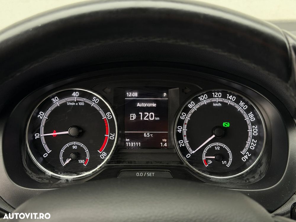 Skoda RAPID 1.0 TSI DSG Style - 13