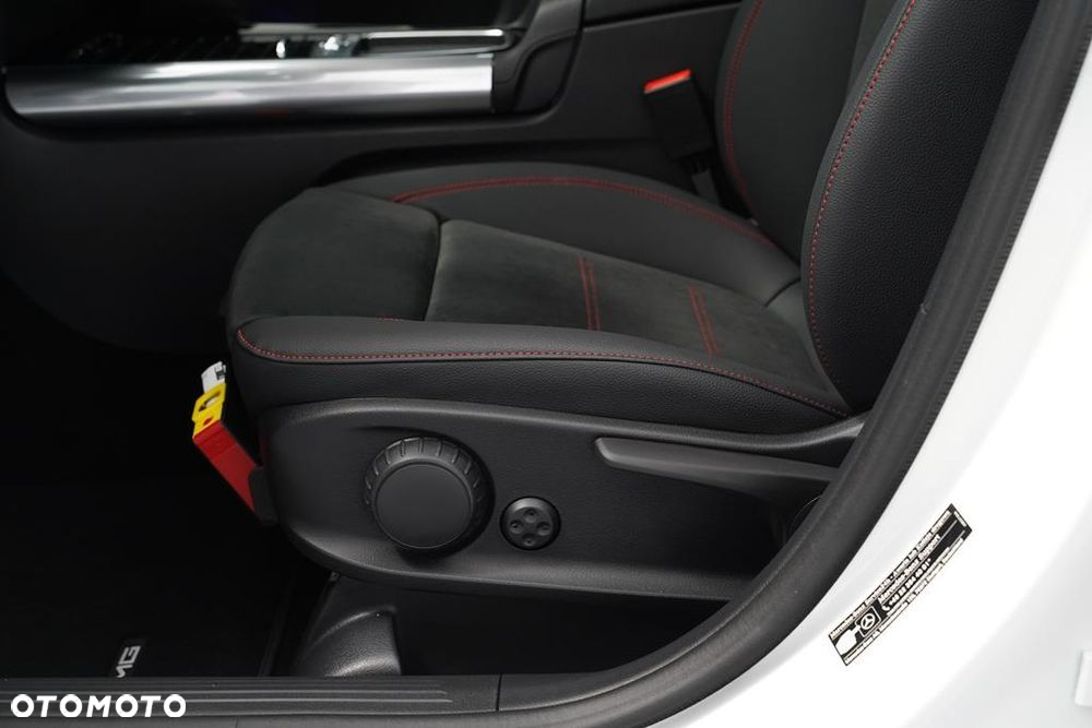 Mercedes-Benz GLA 200 mHEV AMG Line 7G-DCT - 12