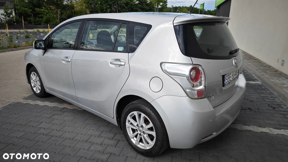 Toyota Verso 1.8 Premium EU5 7os - 4