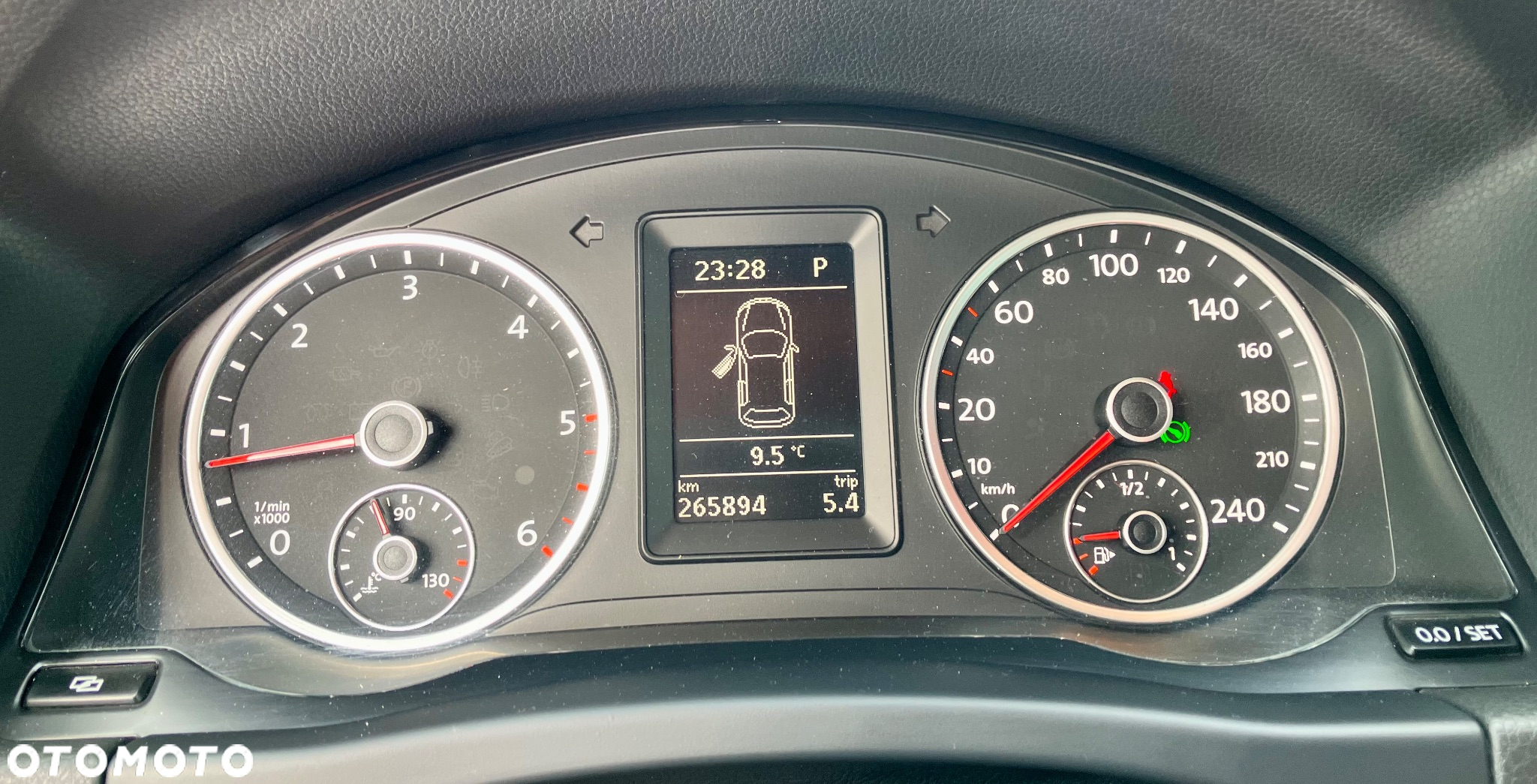 Volkswagen Tiguan - 10