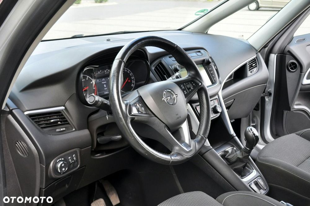 Opel Zafira - 23