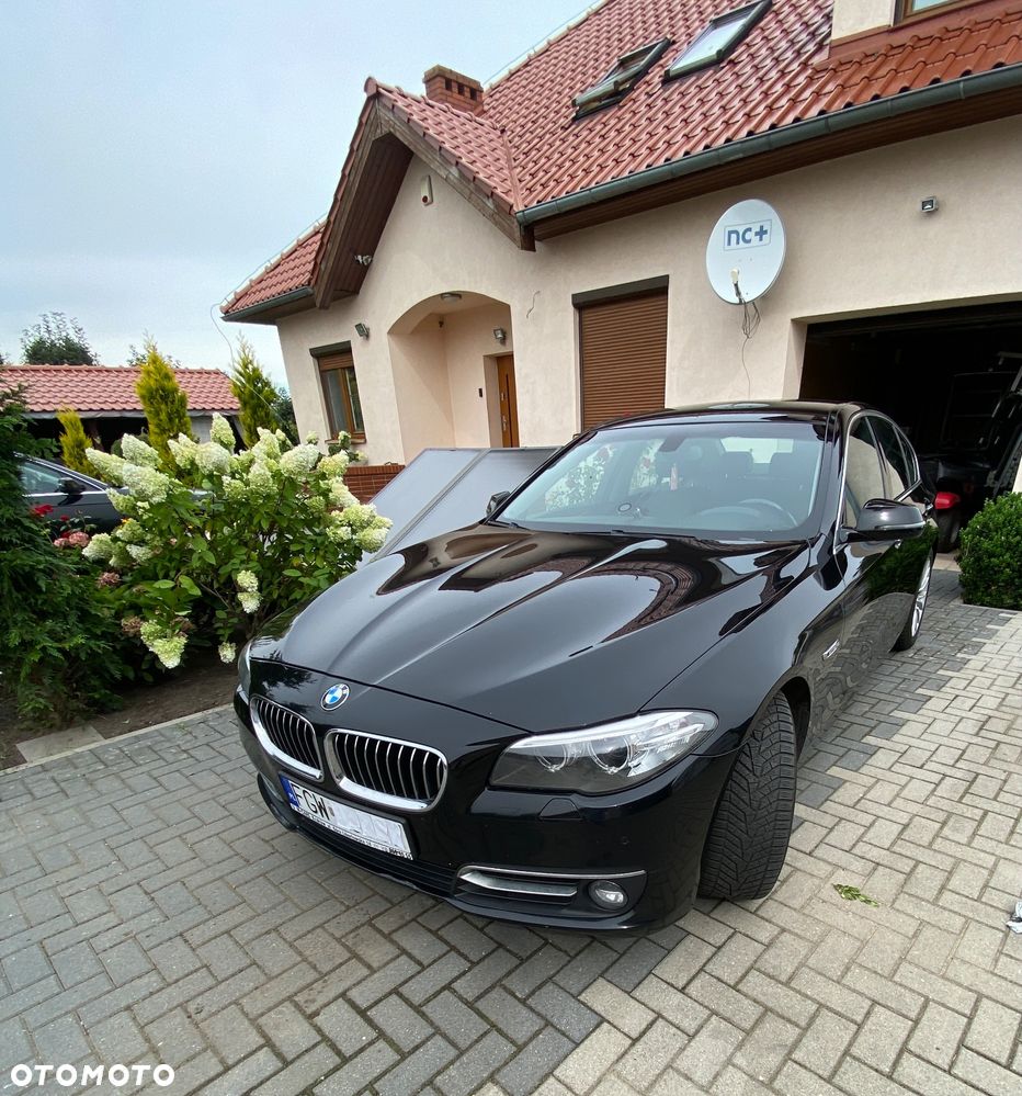 BMW Seria 5 520d xDrive Luxury Line - 1