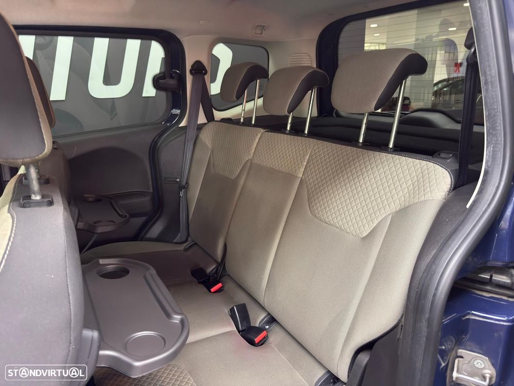 Ford Tourneo Courier 1.0 EcoBoost Titanium - 19