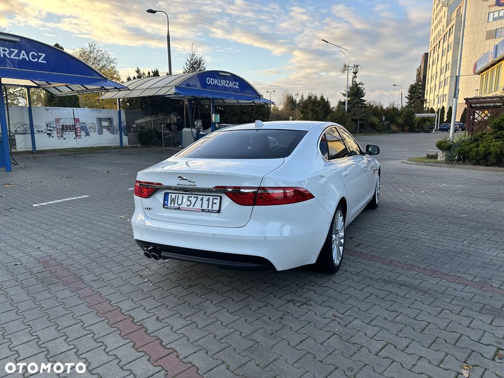 Jaguar XF 2.0 i4D Portfolio - 22