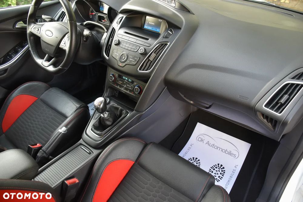 Ford Focus 2.0 EcoBoost ST mit Leder-Sport-Paket - 25