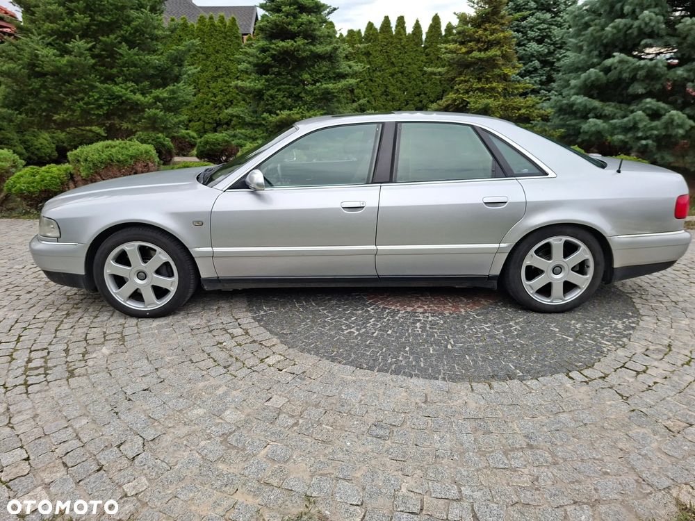 Audi S8 - 7