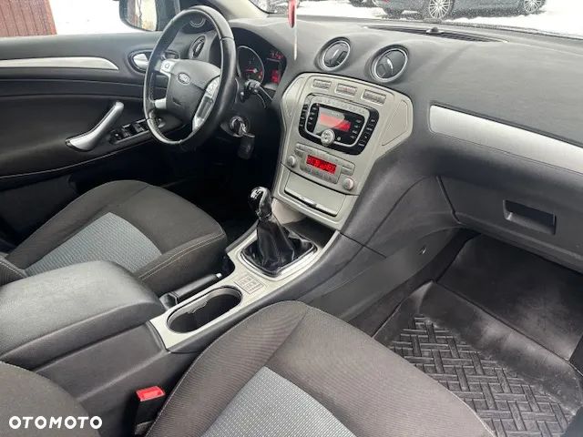 Ford Mondeo 1.6 Ti-VCT Concept - 26