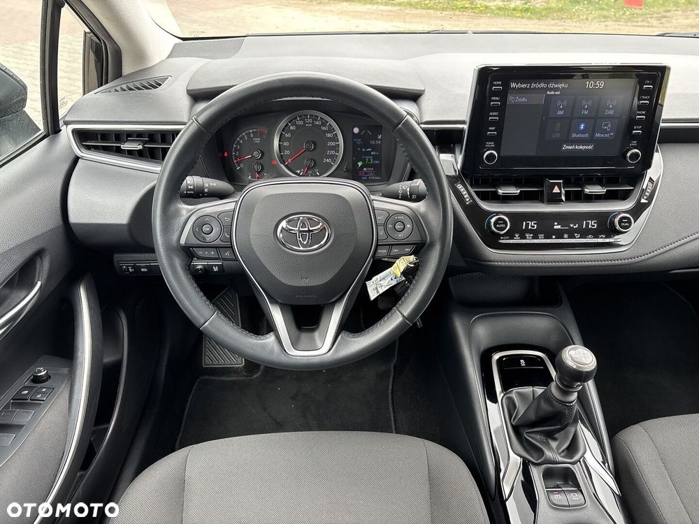 Toyota Corolla - 10