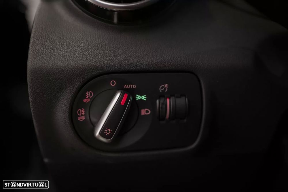 Audi A1 1.6 TDI S-line - 10