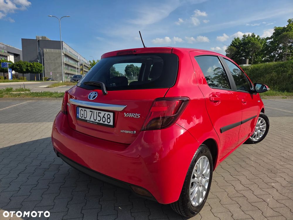 Toyota Yaris Hybrid 100 Premium EU6 - 6