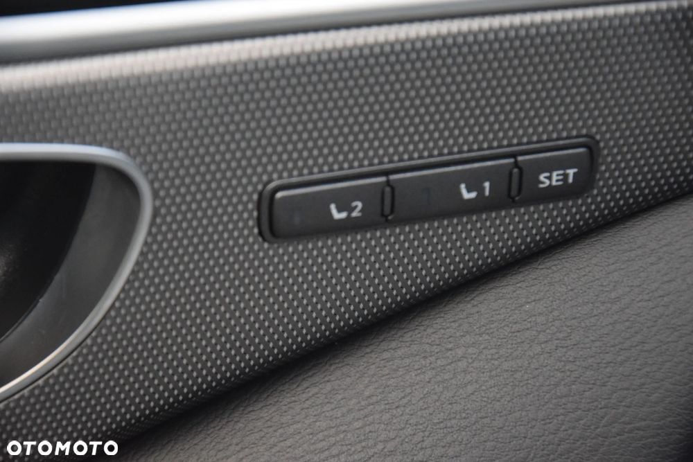 Infiniti Q50 Q50S Hybrid AWD Sport Tech - 28