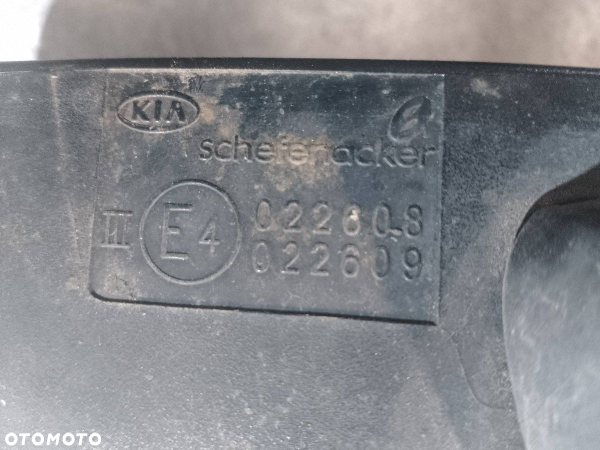 LUSTERKO LEWE KIA CEE'D I E4022608   E4022609 - 5