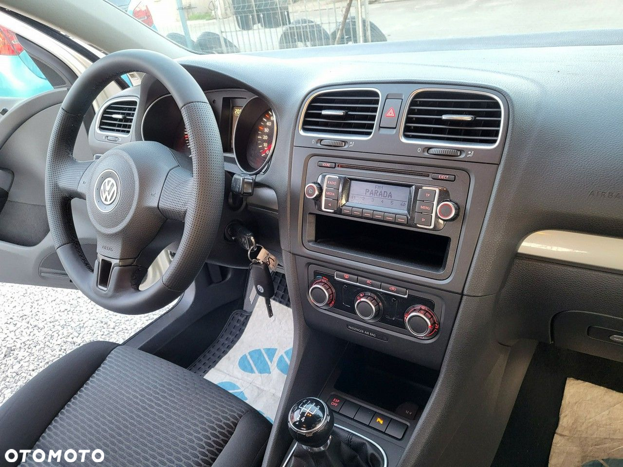 Volkswagen Golf - 25