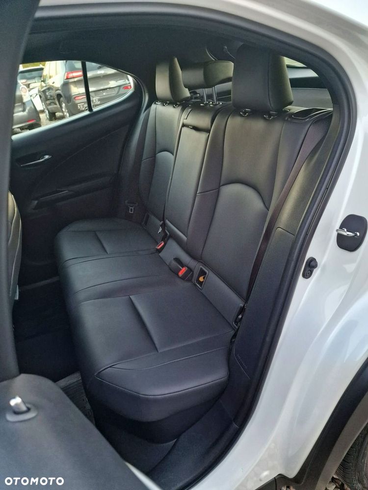 Lexus UX - 20