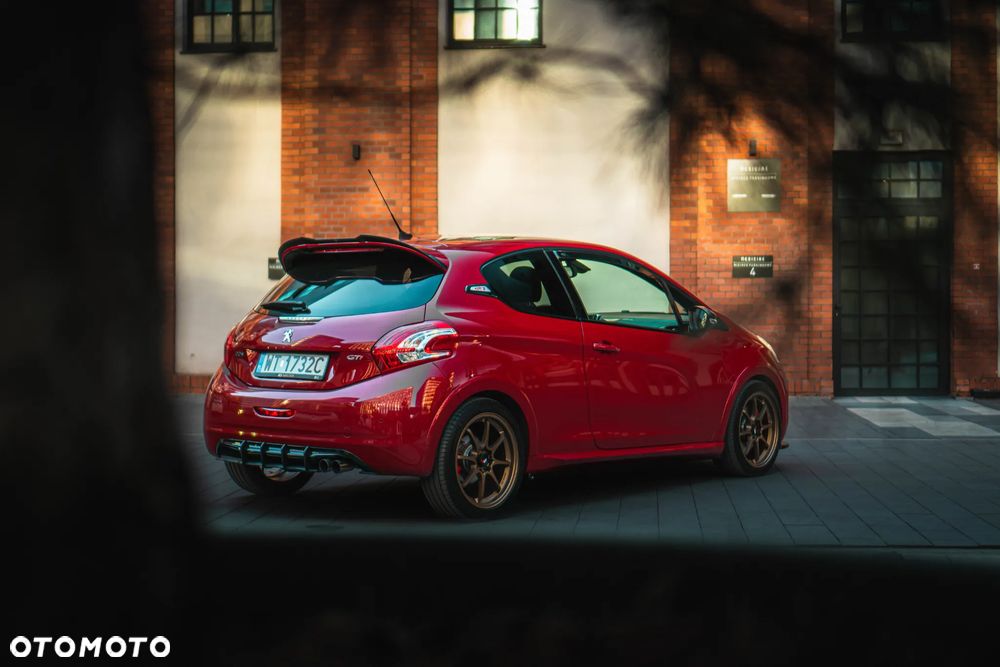 Peugeot 208 GTI 200 THP - 7