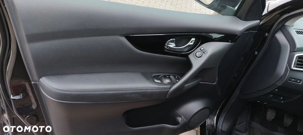 Nissan Qashqai 1.6 DIG-T Tekna+ - 28