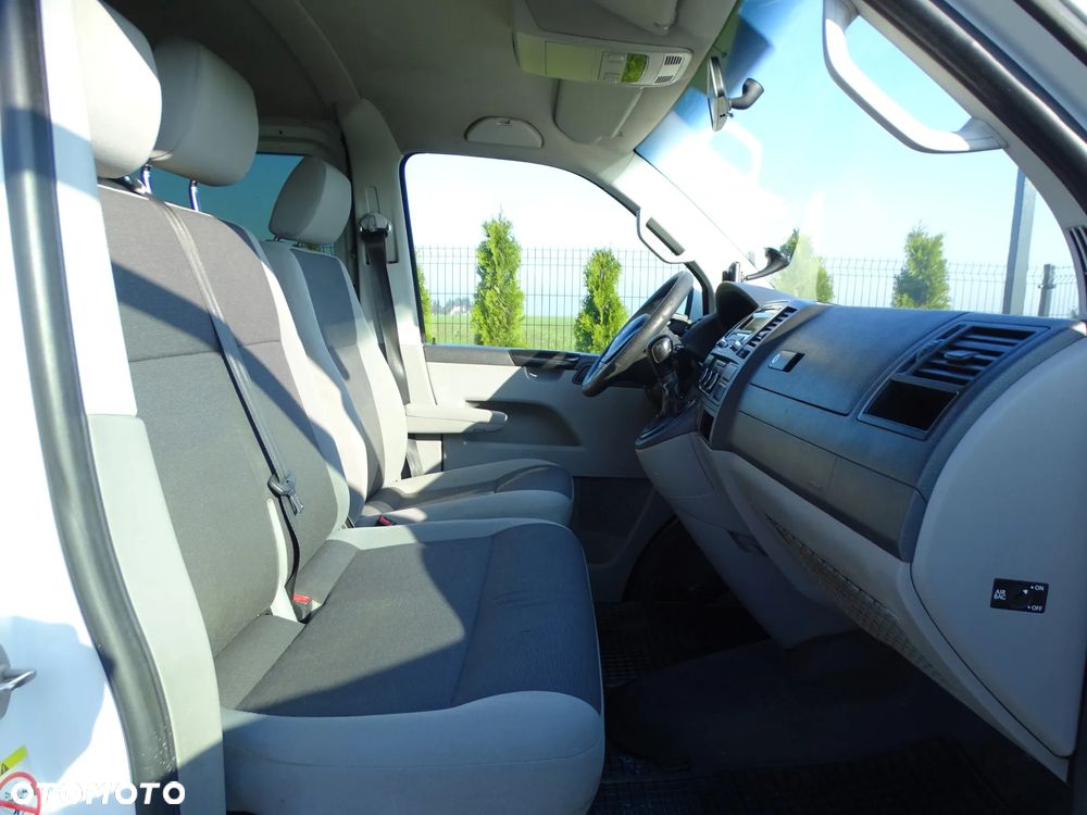 Volkswagen Transporter - 12