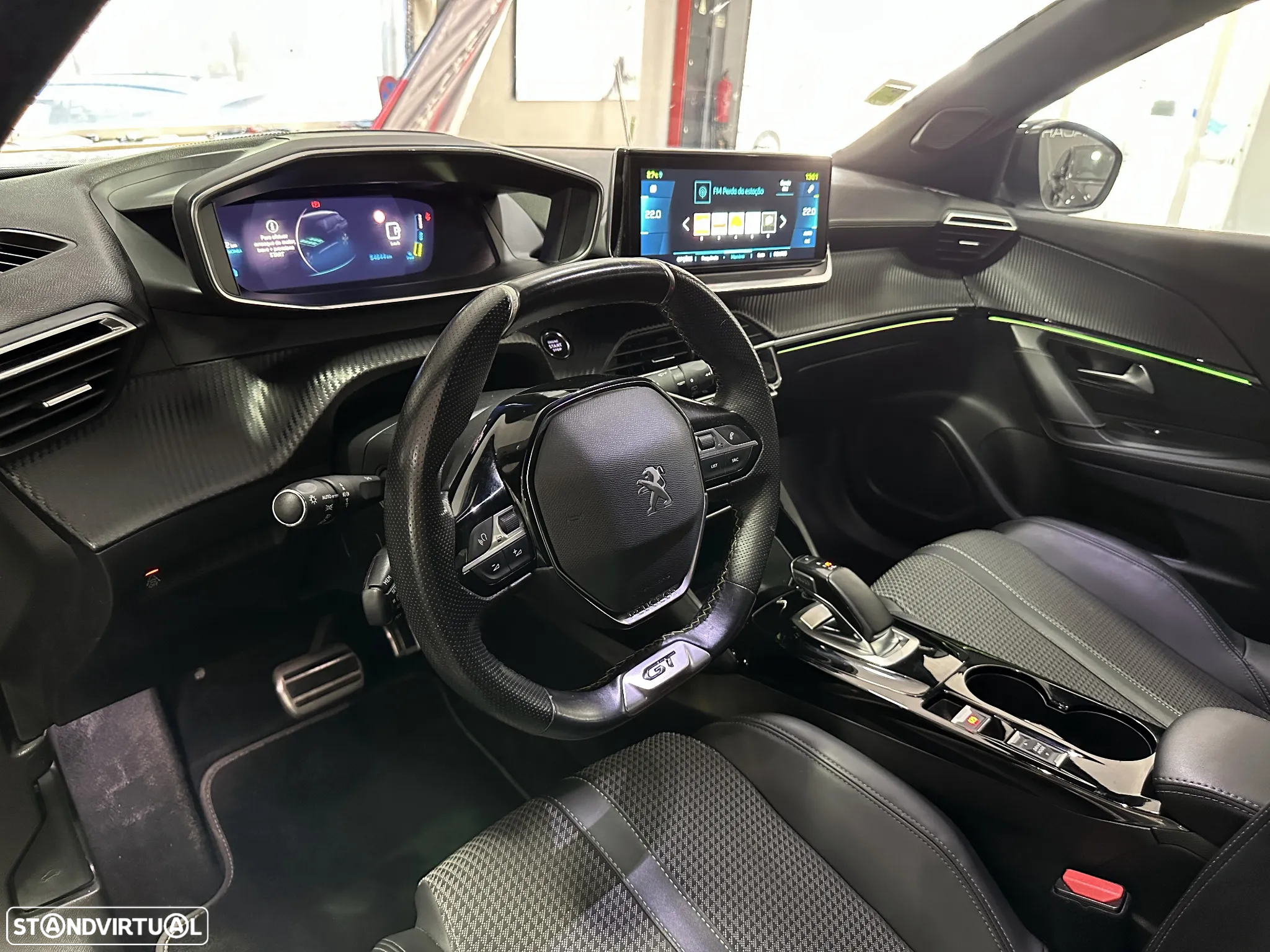 Peugeot e-2008 50 kWh GT Pack - 28