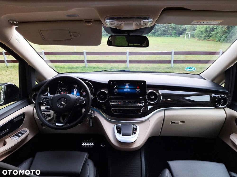 Mercedes-Benz Klasa V - 20