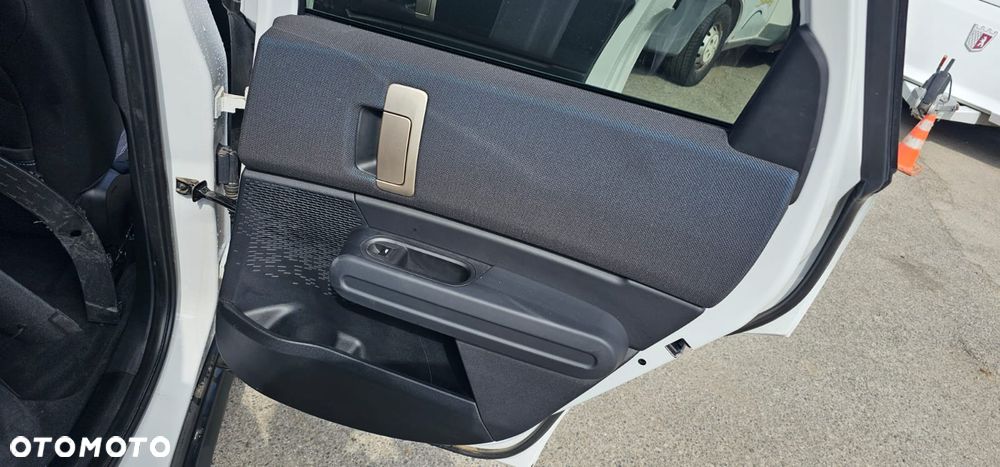 MINI Countryman SE ALL4 John Cooper Works Trim - 11