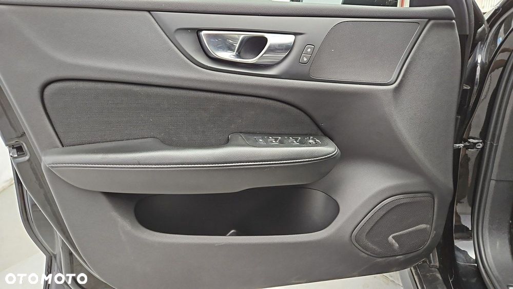 Volvo V60 Cross Country D4 AWD - 10