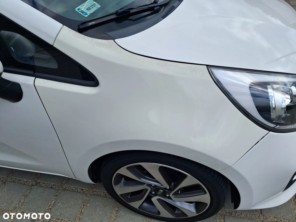Kia Rio - 16