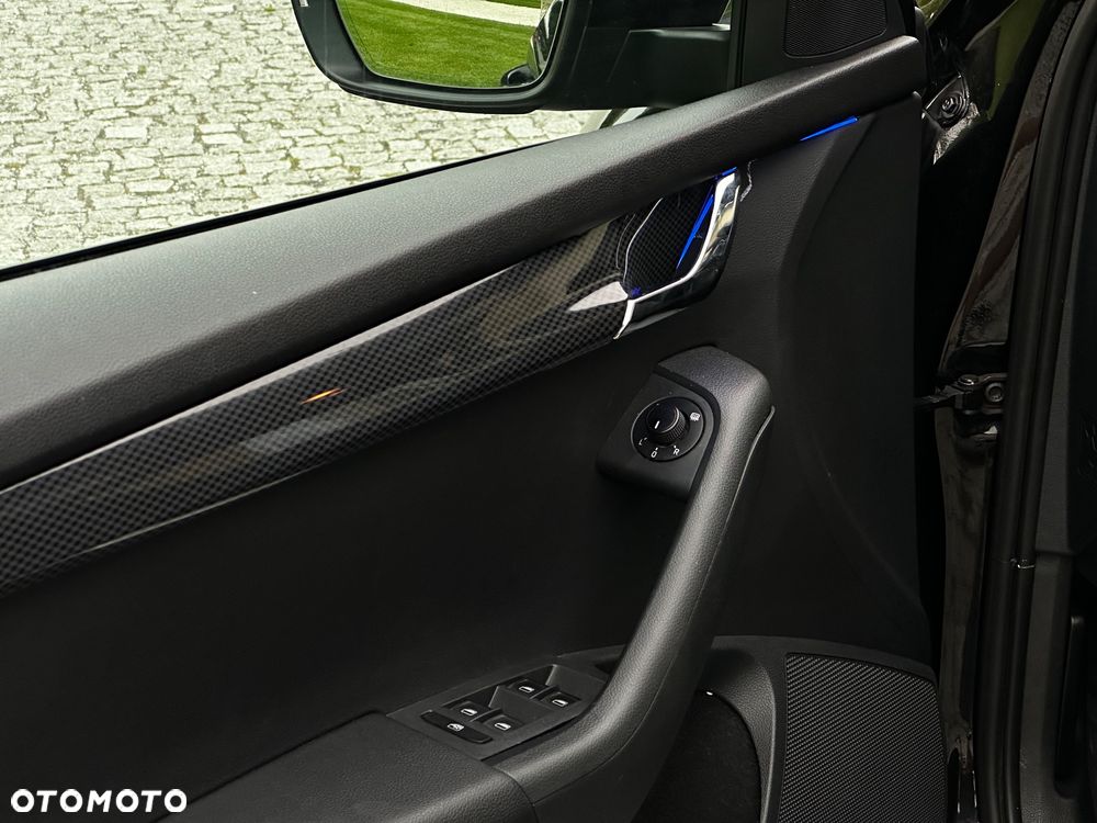 Skoda Octavia 2.0 TDI RS DSG - 29