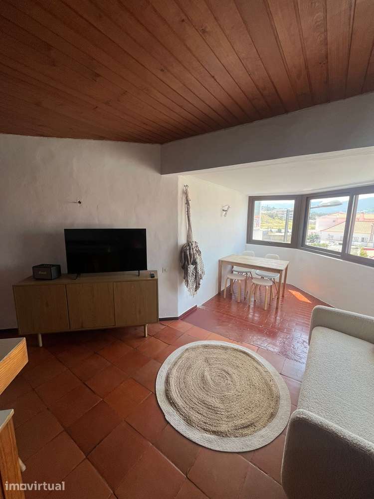 Apartamento T2 a 1 minuto da Praia das Maçãs (Colares, Sintra) - Grande imagem: 2/12