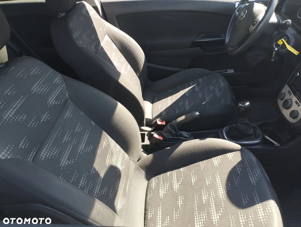 Opel Corsa - 10