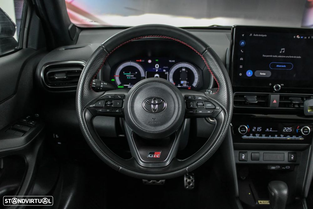 Toyota Yaris Cross 1.5 Hybrid GR Sport - 4