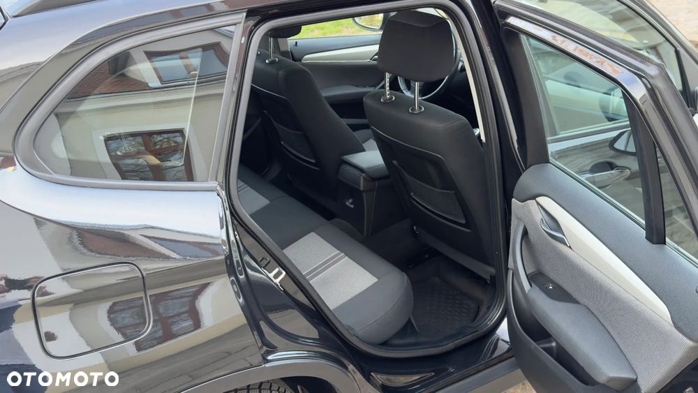 BMW X1 sDrive18d xLine - 12