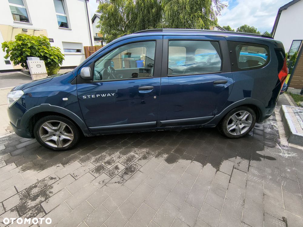 Dacia Lodgy 1.6 SCe Stepway S&S - 11