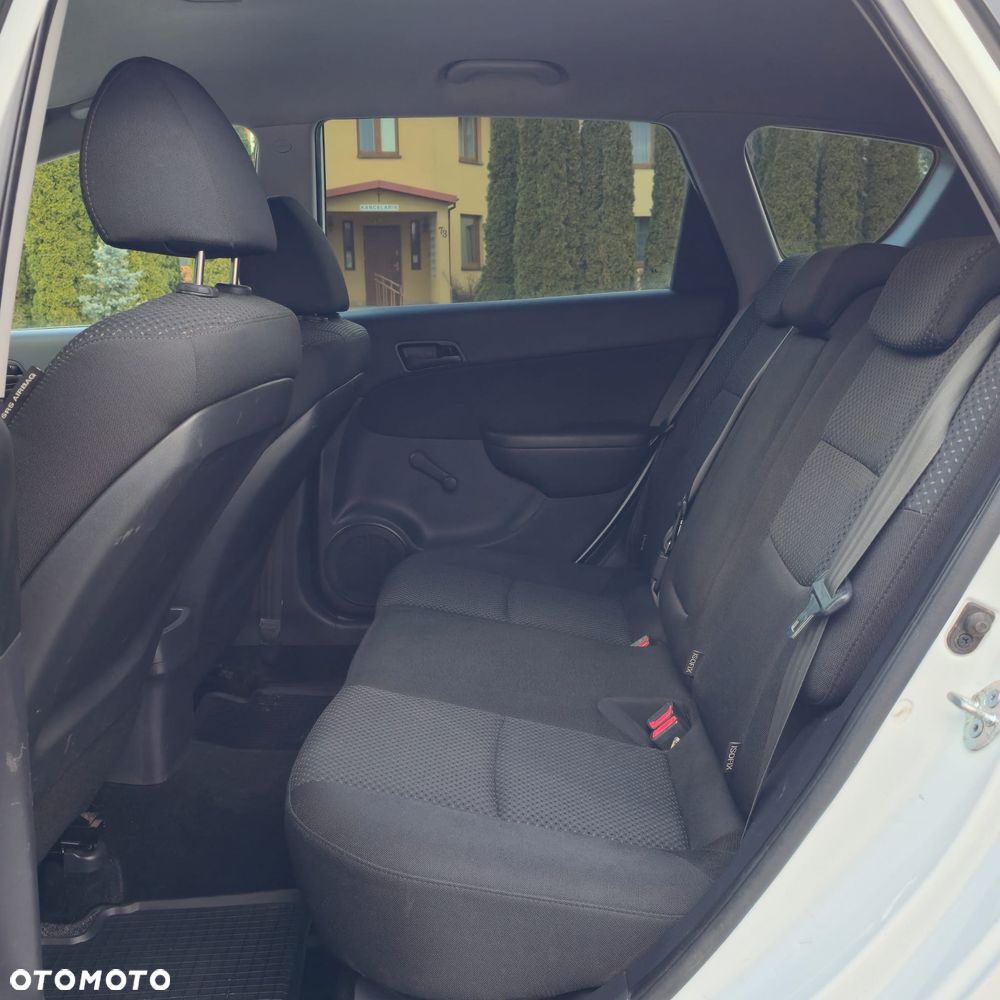 Hyundai i30 1.4 Blue Classic - 23