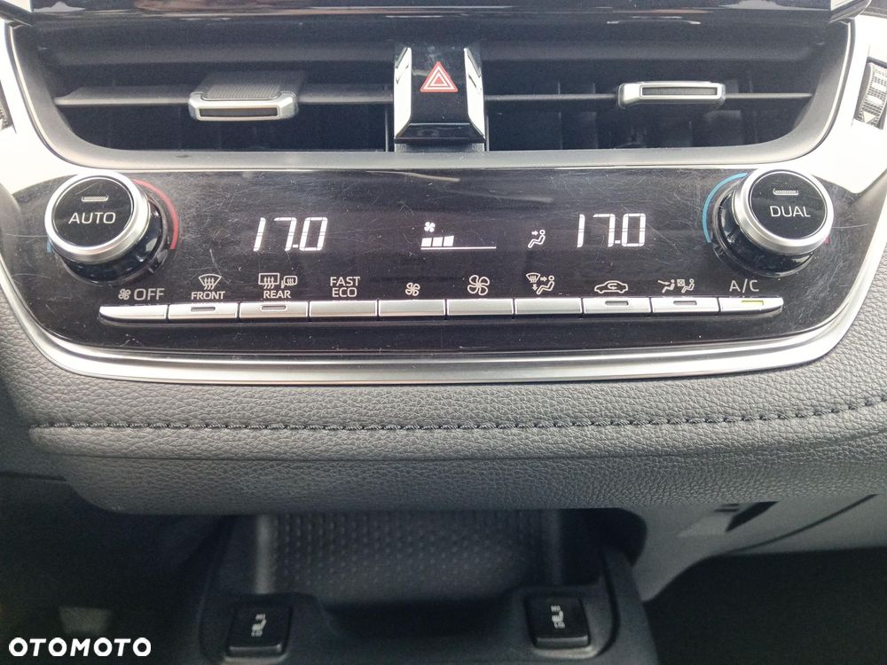 Toyota Corolla 1.6 Comfort - 21