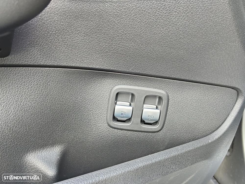 Mercedes-Benz C 300 e AMG Line - 9