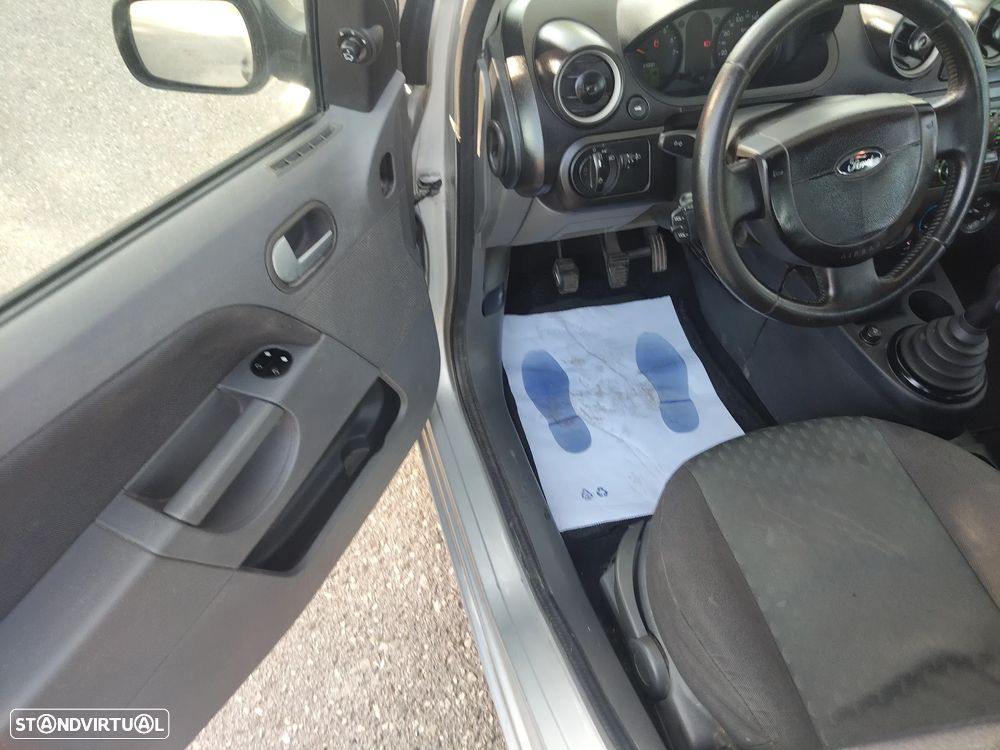 Ford Fiesta 1.4 Trend Durashift EST - 10