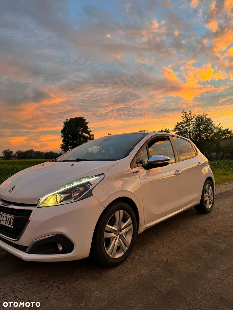 Peugeot 208 - 3