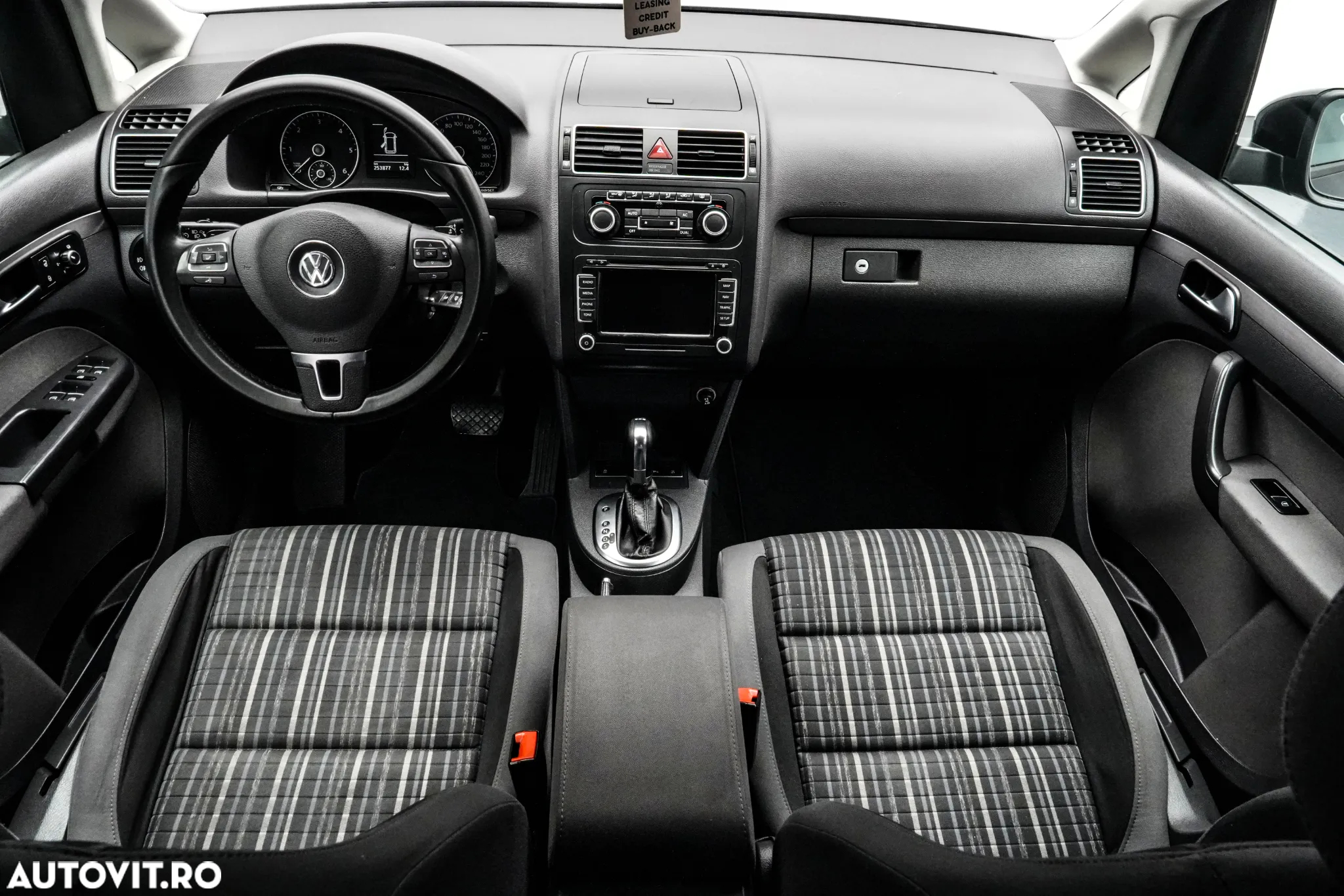 Volkswagen Touran Cross 2.0 TDI DSG - 7