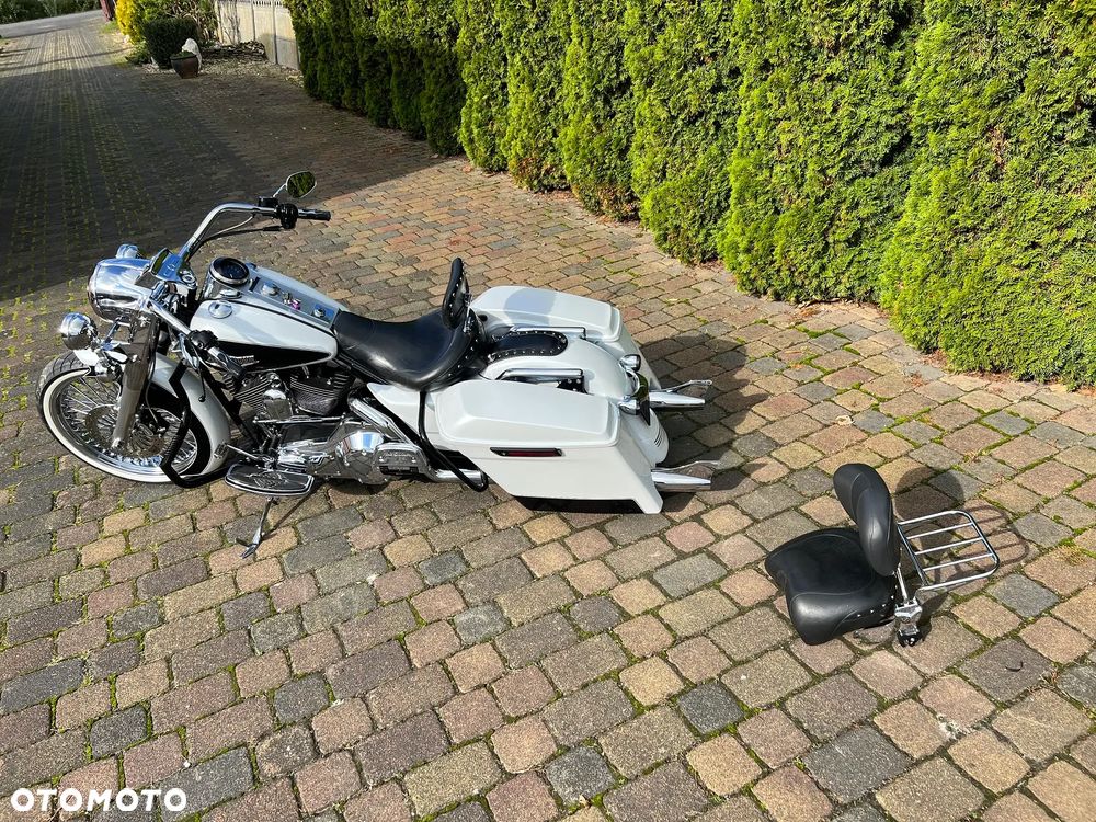 Harley-Davidson Touring Road King - 13