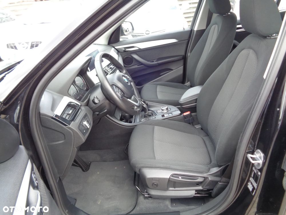 BMW X1 sDrive18d Sport Line - 10