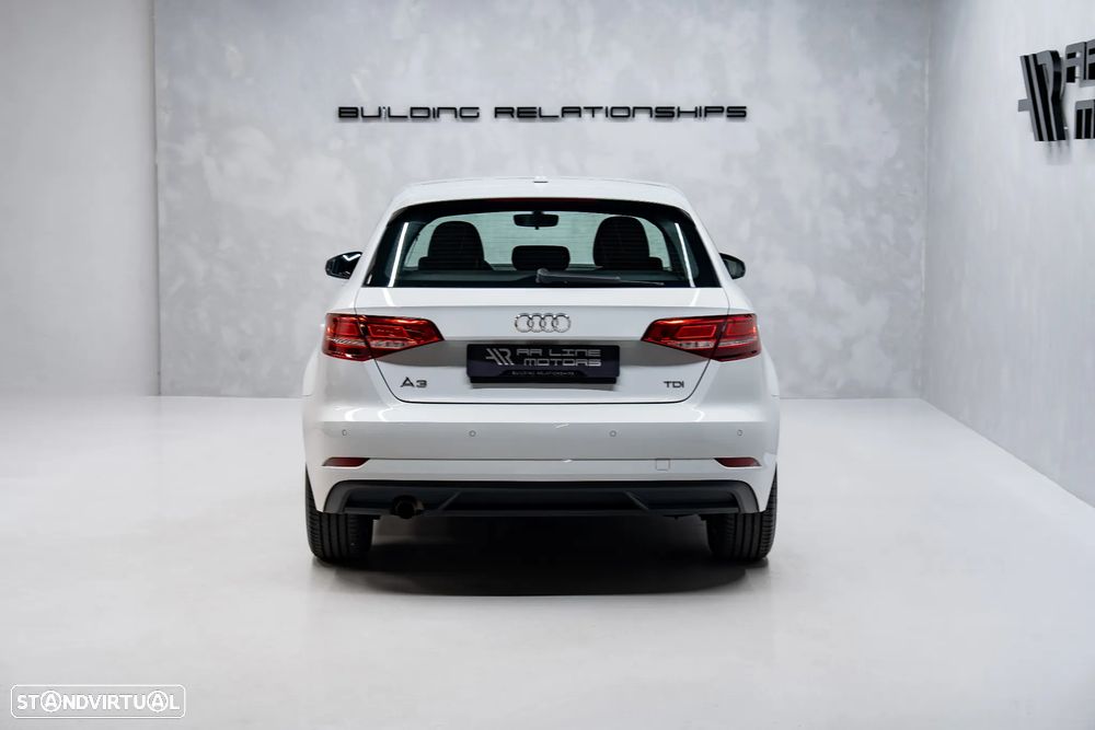 Audi A3 Sportback 1.6 TDI Advance - 9
