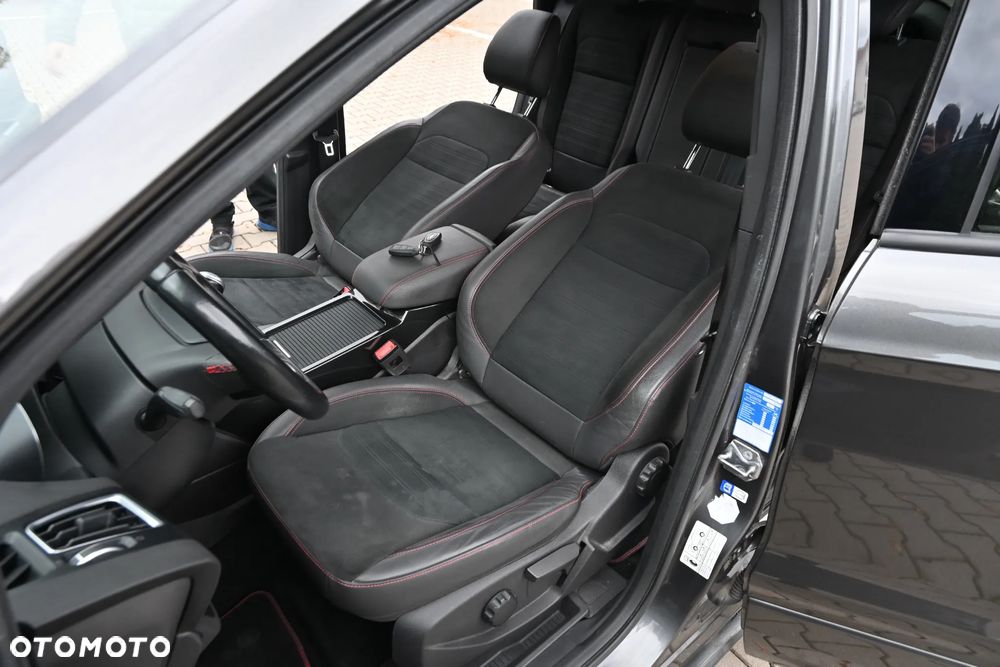 Ford Kuga 1.5 EcoBoost 2x4 ST-Line - 32